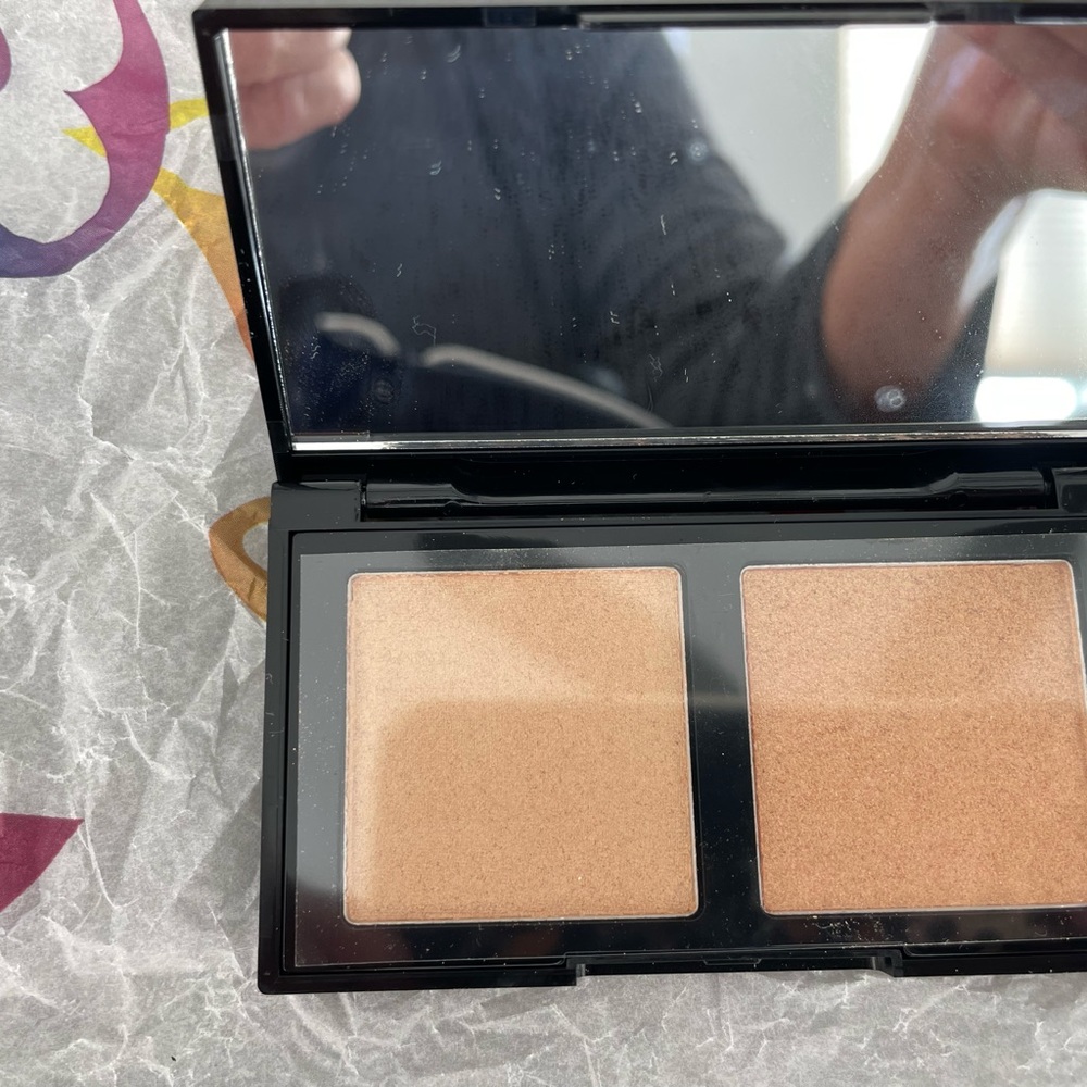 NEW Laura Geller Hi-Def Glow